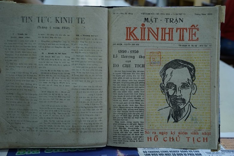 Tờ Mặt trận Kinh tế số 11 xuất bản tháng 5/1950, số ra ngày kỷ niệm sinh nhật Hồ Chủ tịch.