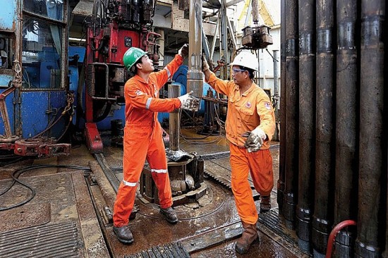 Quy định mới về thời giờ làm việc của công nhân công trình dầu khí trên biển
